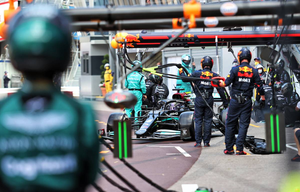 Lewis Hamilton preguntó si el plan era socavar en Mónaco, dice Toto Wolff