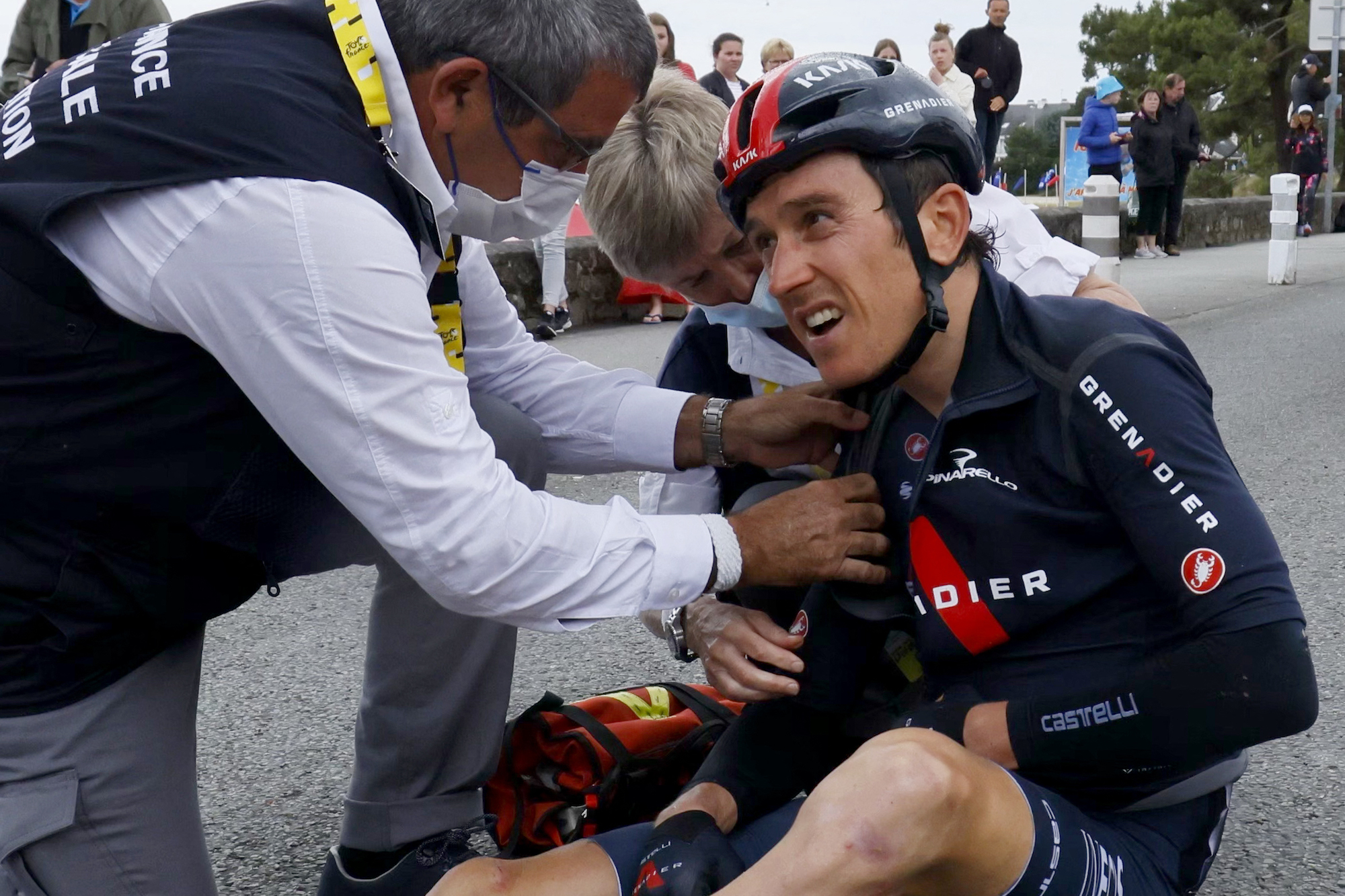 Actualización: Sin huesos rotos para Geraint Thomas, será reevaluado antes de la cuarta etapa del Tour de Francia