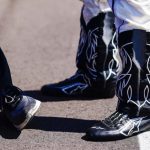 Daniel Suarez diseño de bota antifuego mecedora única para Nashville