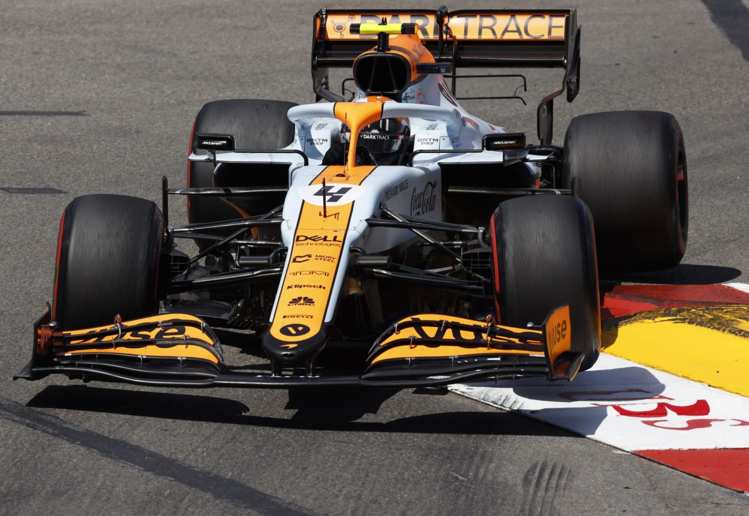 Norris también admite tener problemas para dominar el auto de McLaren