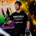El luchador japonés de MMA Yuya Wakamatsu hace su entrada