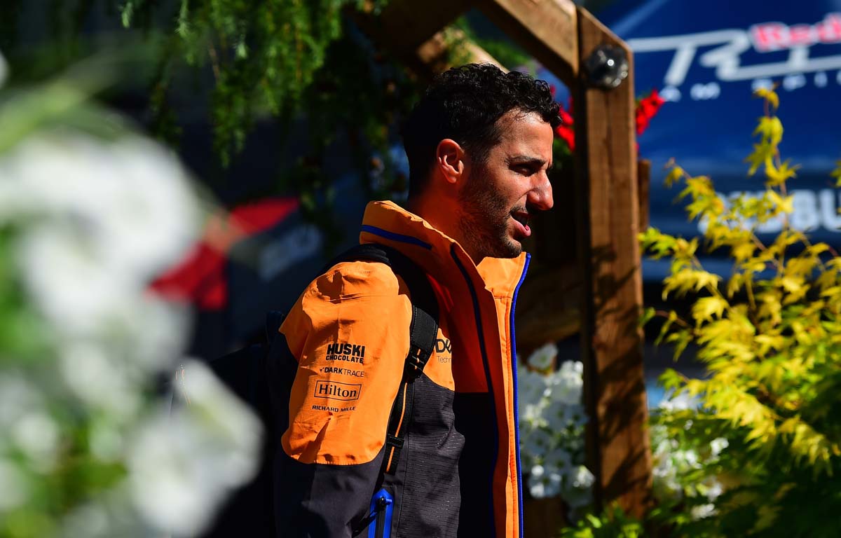 Daniel Ricciardo 'sorprendido' al verse abajo en la hoja de tiempo