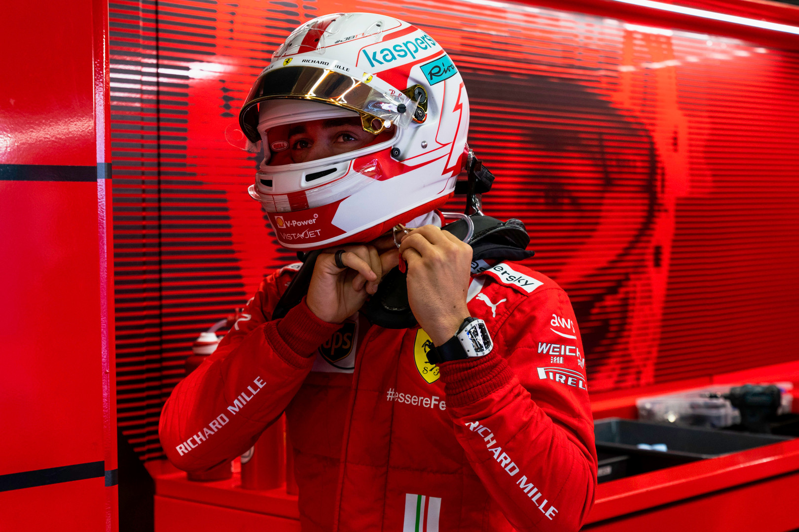 Leclerc ha 'crecido mucho' como piloto y persona en Ferrari