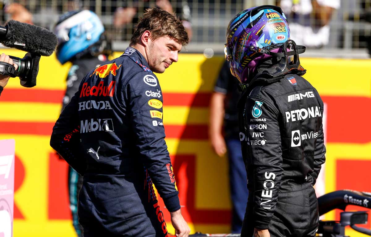 'Mercedes tendrá que pensar en sus pies para vencer a Max Verstappen'