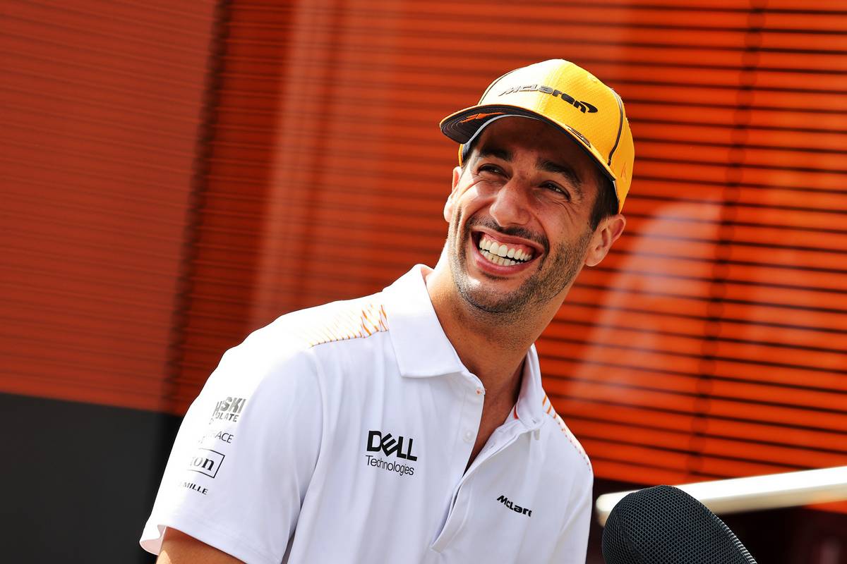 Ricciardo 'sorprendido' por la humilde clasificación del viernes