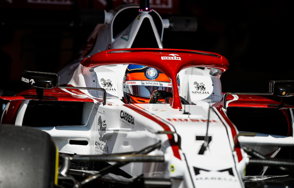 Kimi Raikkonen deja el garaje Alfa Romeo.  Hungría julio 2021