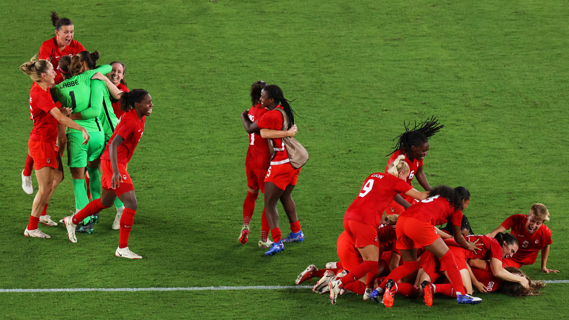 Canadá logra el oro en Yokohama en fútbol femenino