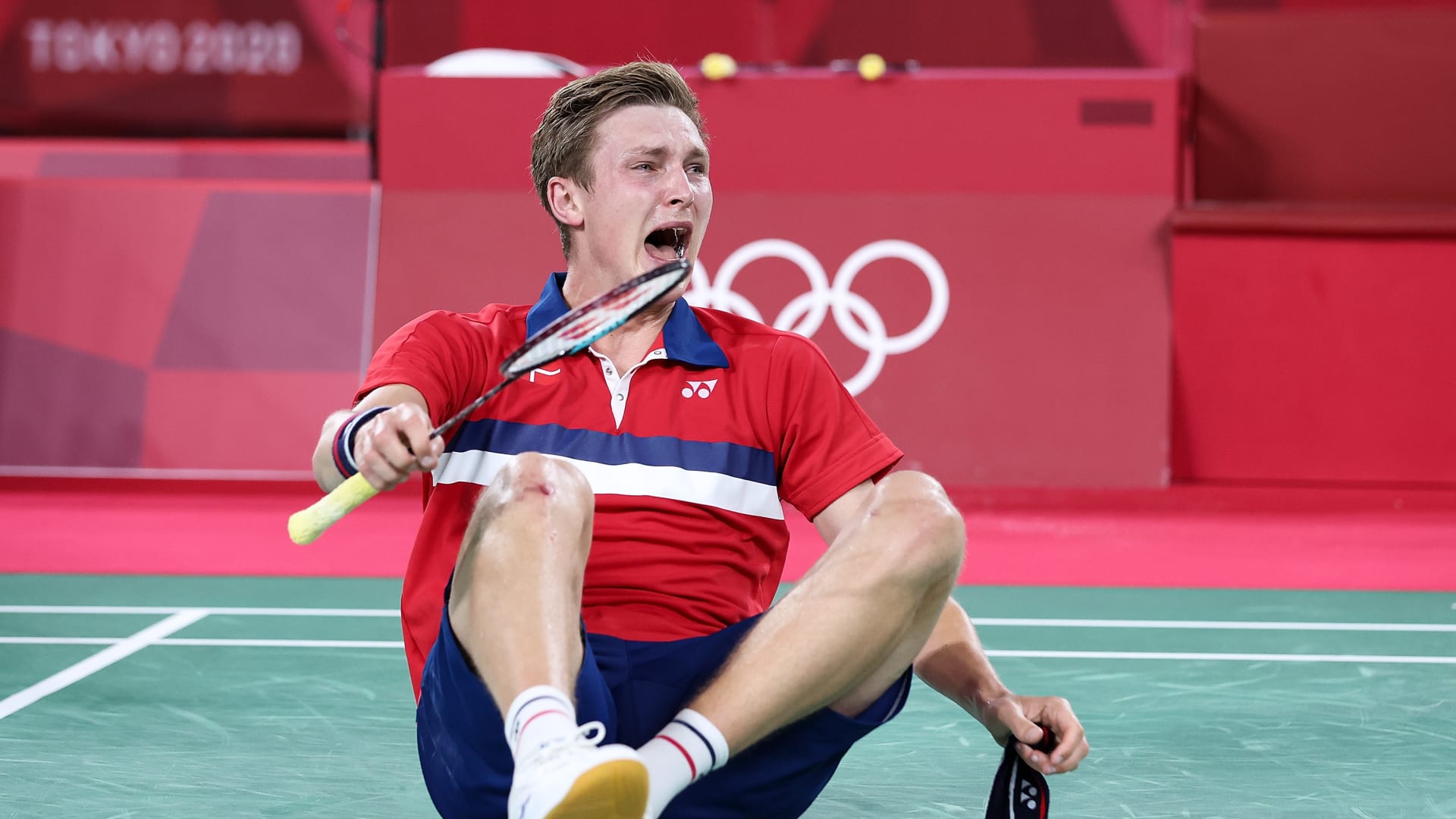 Dane Axelsen gana a CHEN por el oro en bádminton individual masculino;  Ginting de Indonesia se lleva el bronce