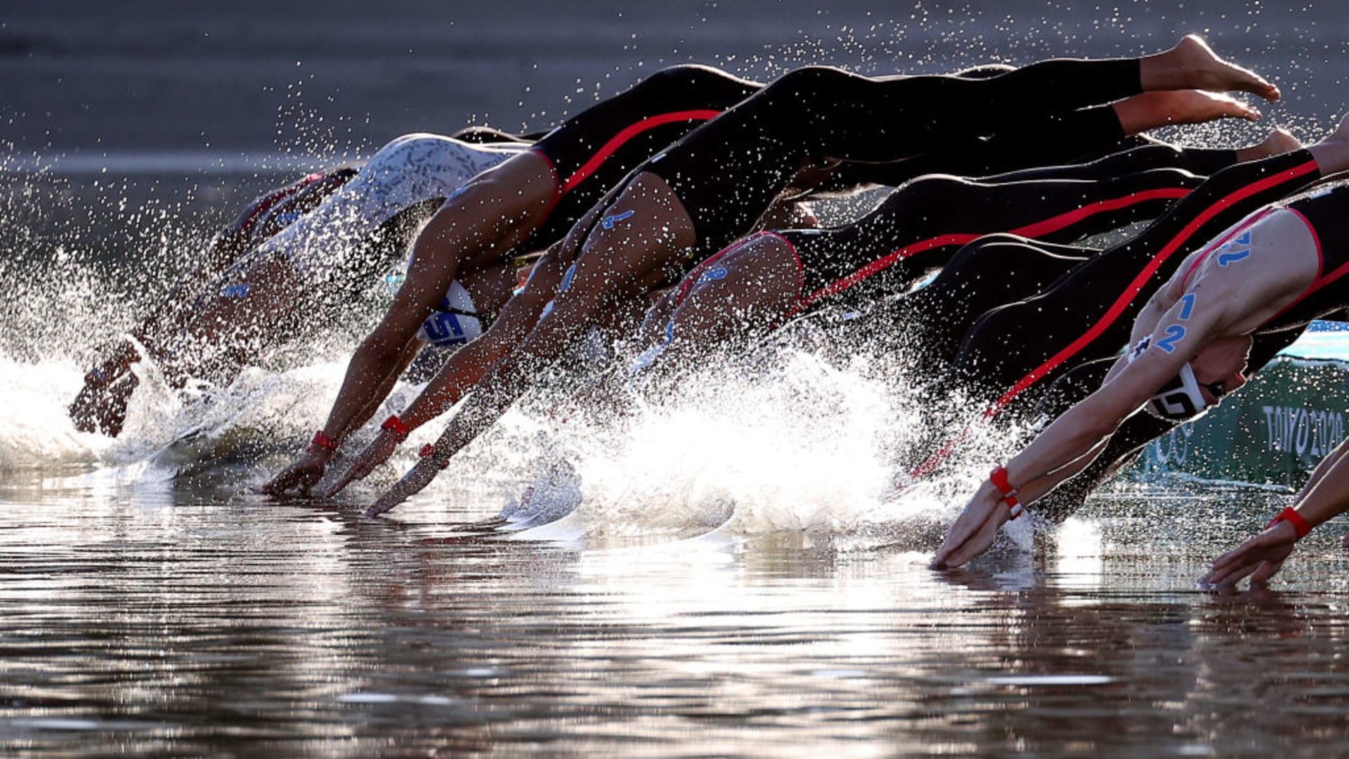 El alemán Florian Wellbrock gana el oro olímpico masculino de natación en maratón de 10 km