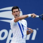 Novak Djokovic llega a la cancha de práctica del US Open mientras persigue la historia