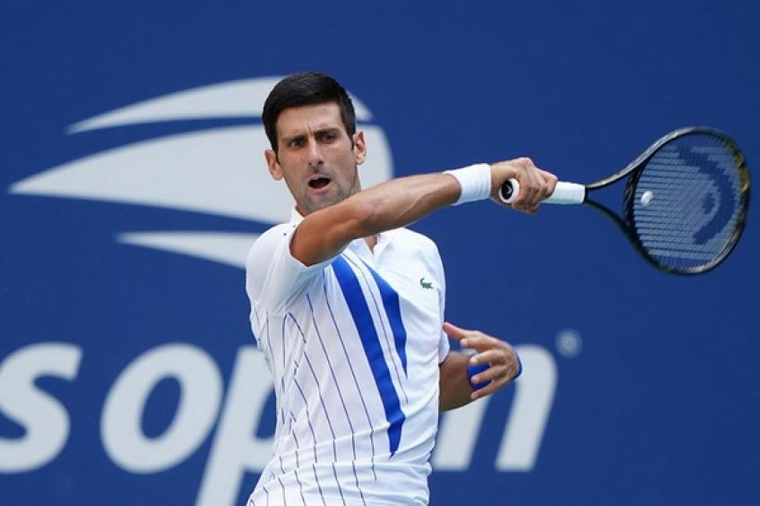 Novak Djokovic llega a la cancha de práctica del US Open mientras persigue la historia