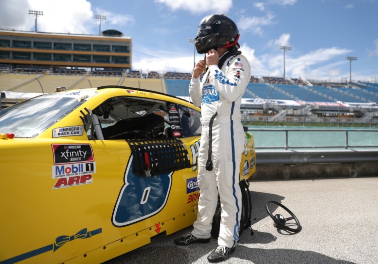 Dale Earnhardt Jr. comienza en el puesto 30 en Richmond en su comienzo una vez al año en la NASCAR Xfinity Series