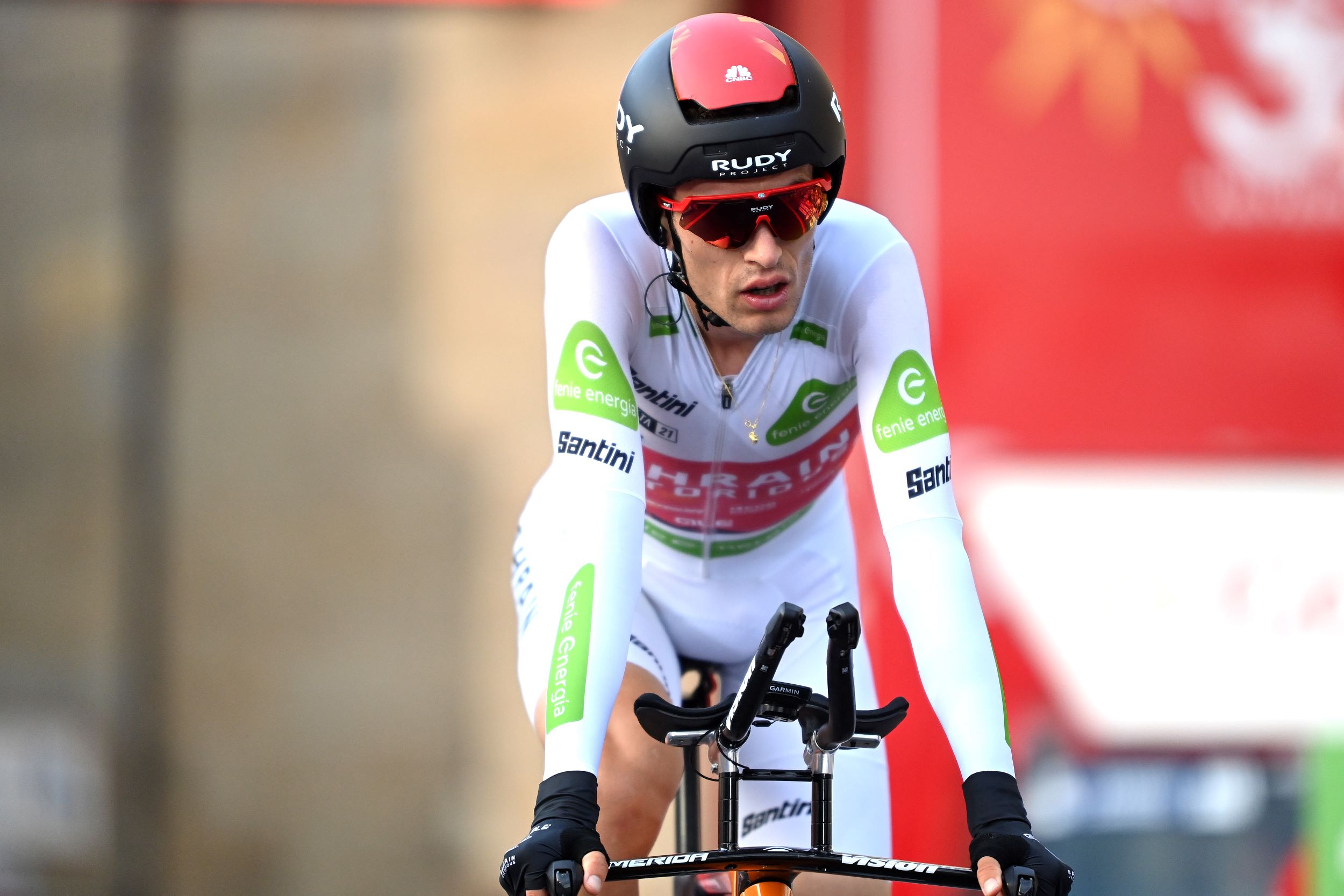 Gino Mäder dona £ 4000 a la caridad después de comprometerse a donar por cada ciclista que venció en la Vuelta a España