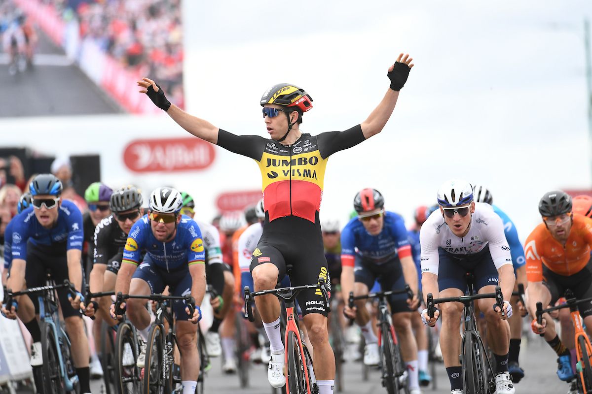 Tour de Gran Bretaña: Van Aert logra la victoria general con la victoria de la etapa final