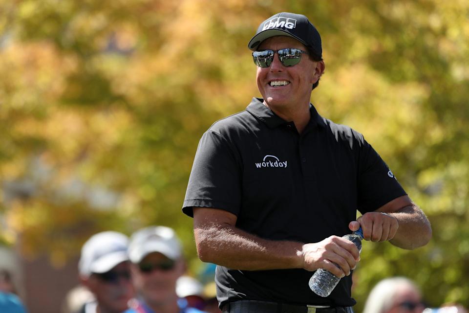 Antes de defender su título de campeones del PGA Tour, Phil Mickelson dice que la precisión en la conducción es irrelevante: 'Yo miro más largo'