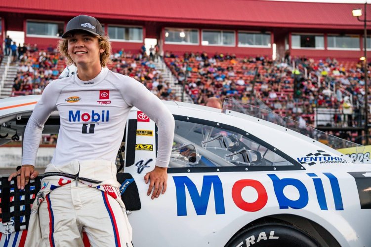 Jesse Love supera a Ty Gibbs en el reinicio tardío de la carrera, logra la primera victoria de la serie ARCA Menards en Salem Speedway