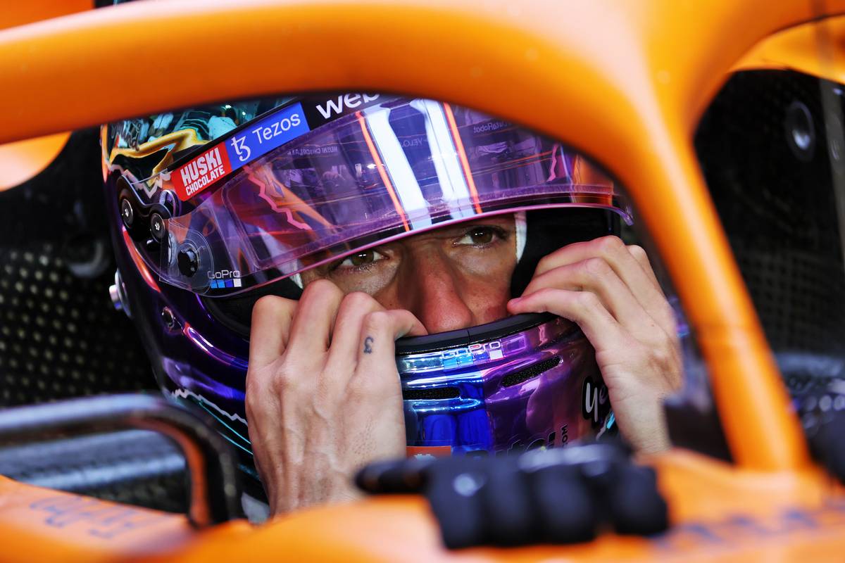 Daniel Ricciardo (AUS) McLaren MCL35M.  19.11.2021 Campeonato del Mundo de Fórmula 1, Rd 20, Gran Premio de Qatar, Doha, Qatar