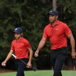Nuevo video muestra a Tiger Woods, Charlie Woods con gestos de golf inquietantemente idénticos