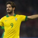 Alexandre Pato regresaría al fútbol brasileño