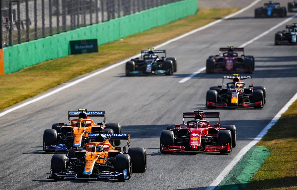 Daniel Ricciardo y Lando Norris lideran el GP de Italia.  Monza Septiembre 2021.