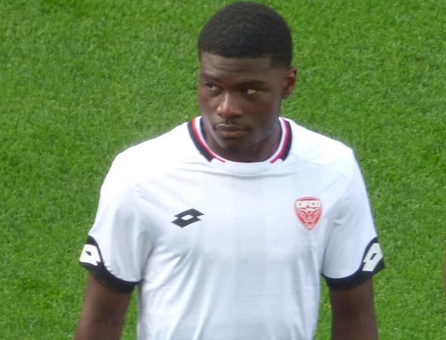 Ebimbe pasó la última temporada cedido en Dijon.