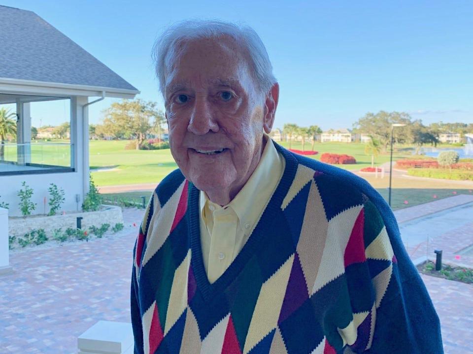 Skip Shrader, de 95 años, hizo un hoyo en uno en el Estero Country Club en el No. 17 el miércoles 12 de enero de 2022.