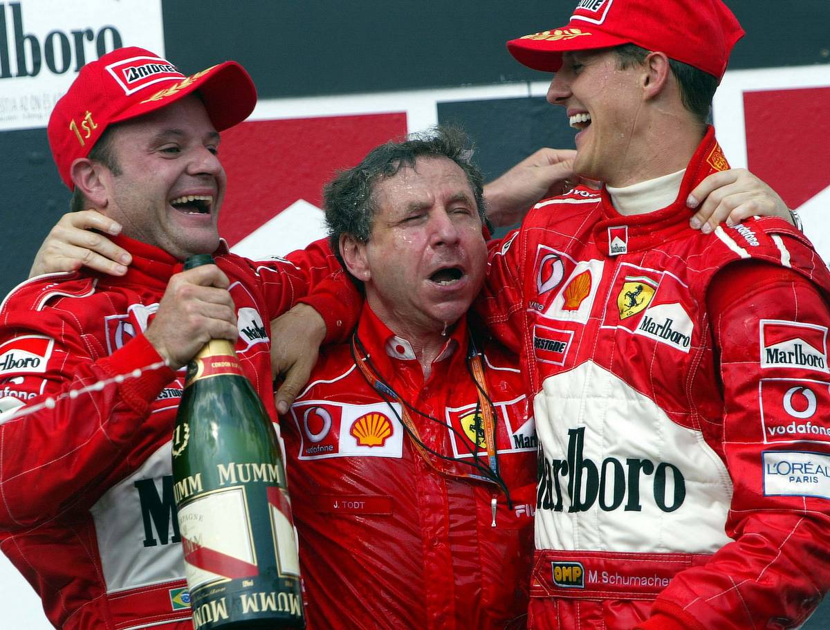 F1 en Budapest, Podium am Sonntag, Rubens Barrichello (1ter), Jean Todt, Michael Schumacher (2ter)