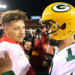 Patrick Mahomes, Jefes de Kansas City, Aaron Rodgers, Empacadores de Green Bay.  (Crédito obligatorio: Jay Biggerstaff-USA TODAY Sports)