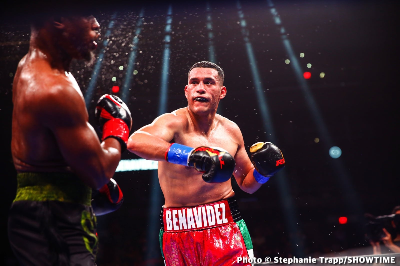 Caleb Plant, David Benavidez foto de boxeo e imagen de noticias