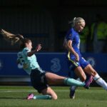 Pernille Harder marca contra el Leicester City