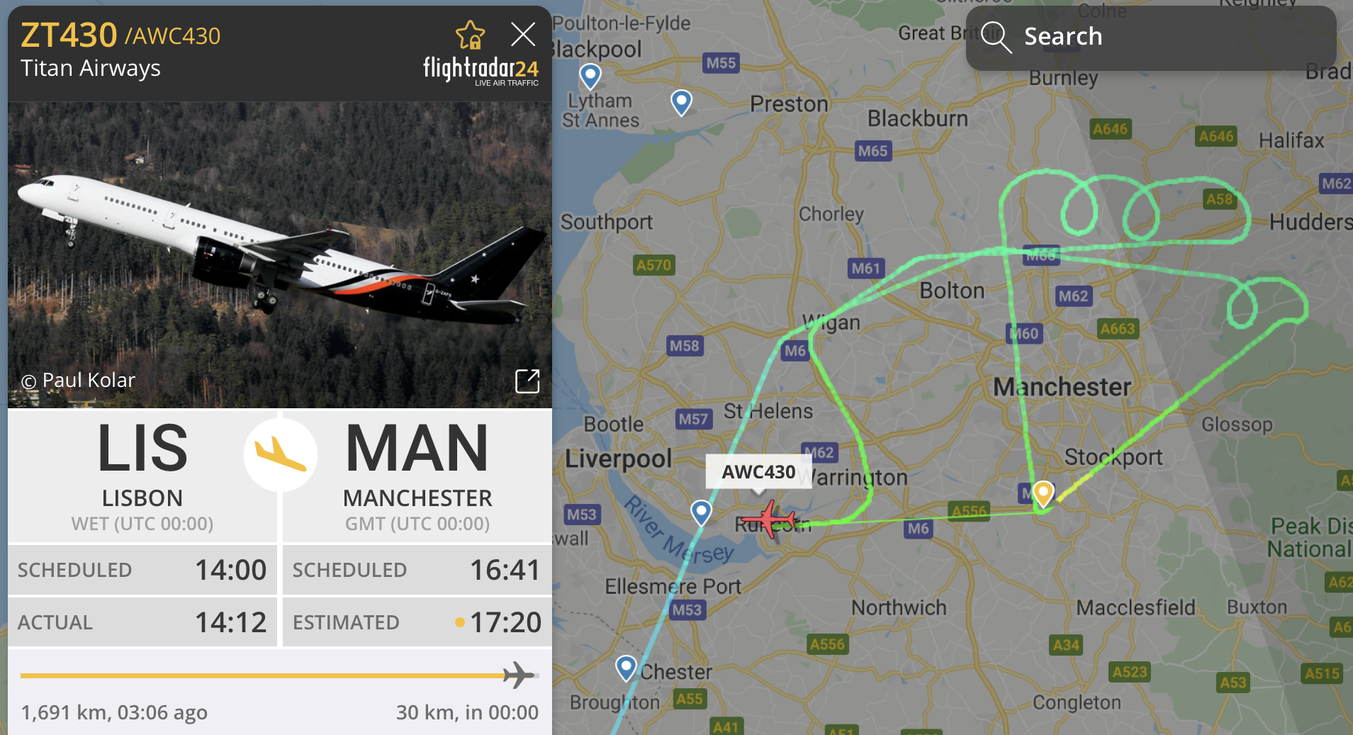 Los mapas de vuelo mostraban que el avión del Manchester City volaba en círculos alrededor del aeropuerto de Manchester antes de volar a Liverpool.