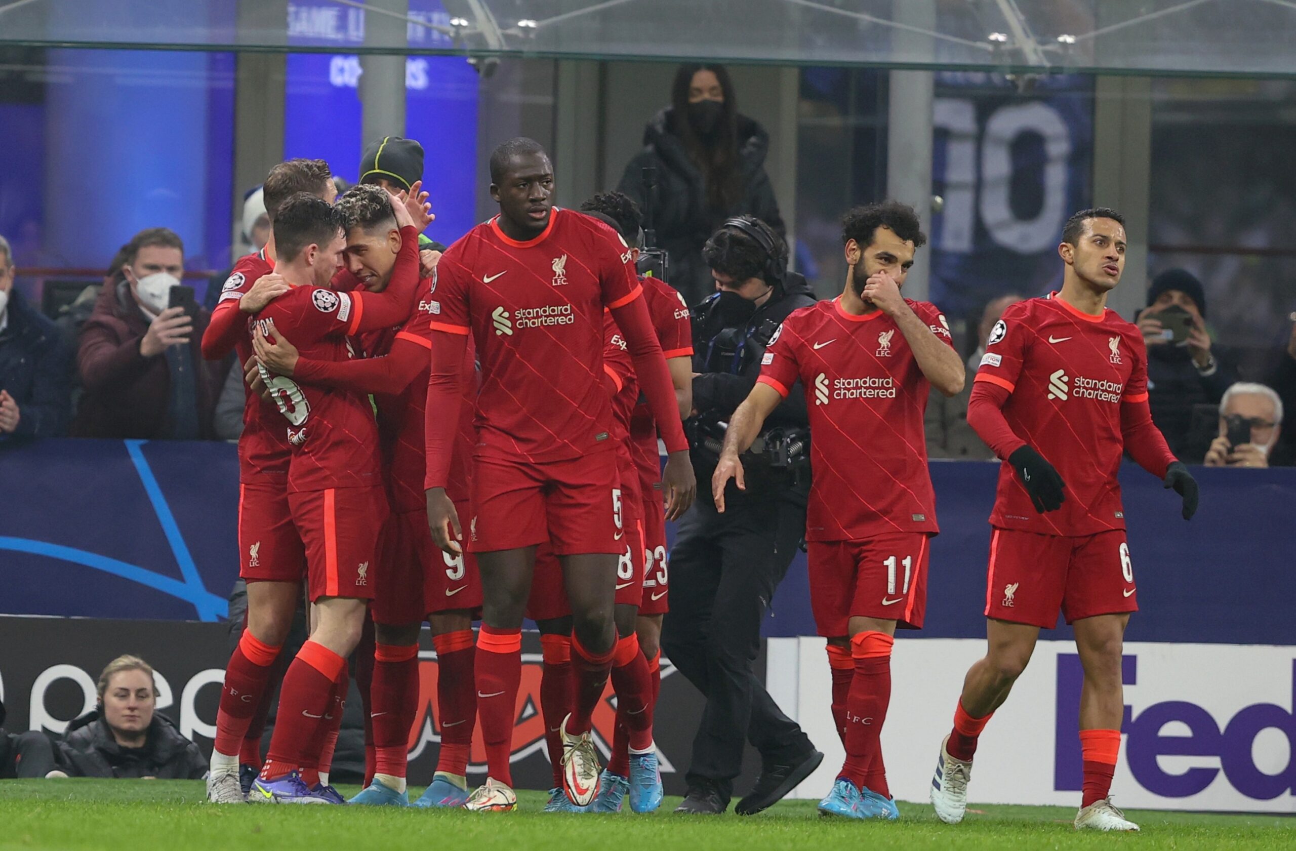 El Liverpool dio un gran paso hacia los octavos de final de la Champions League