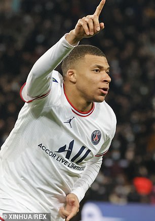 Kylian Mbappé celebra con el PSG ante el Rennes