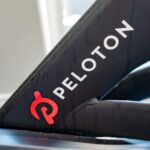 Peloton ofrece membresía gratuita de un año en el paquete de despido de 2800 empleados en medio de medidas de reducción de costos a gran escala