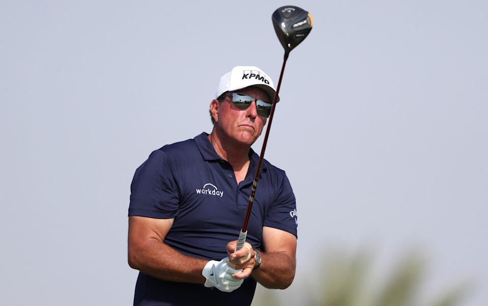 Phil Mickelson critica la 'codicia odiosa' del PGA Tour  antes de un comienzo impresionante en Saudi International - GETTY IMAGES