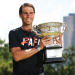 Rafael Nadal lleva la Norman Brookes Challenge Cup a la Casa de Gobierno