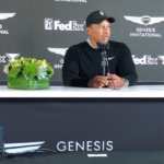 16 DE FEBRERO DE 2022: Tiger Woods habla durante una conferencia de prensa en el Genesis Invitational en Riviera Country Club.