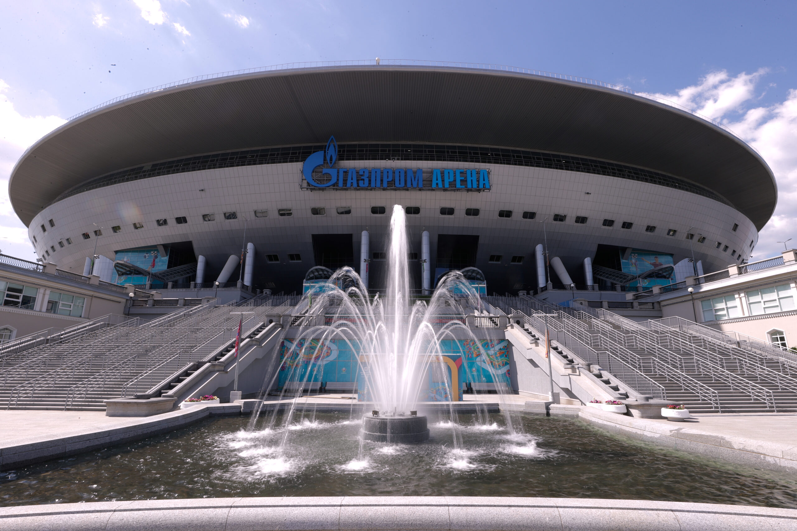 El Gazprom Arena de San Petersburgo se prepara para albergar la final de la Champions League