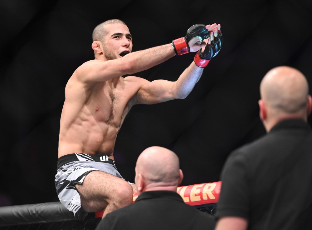 Después de una rápida victoria en su debut en UFC, Muhammad Mokaev quiere que Tim Elliott acelere su camino hacia la contienda por el título