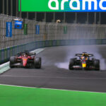 IMPRESCINDIBLE: El frenético duelo de Verstappen y Leclerc por la victoria en Jeddah