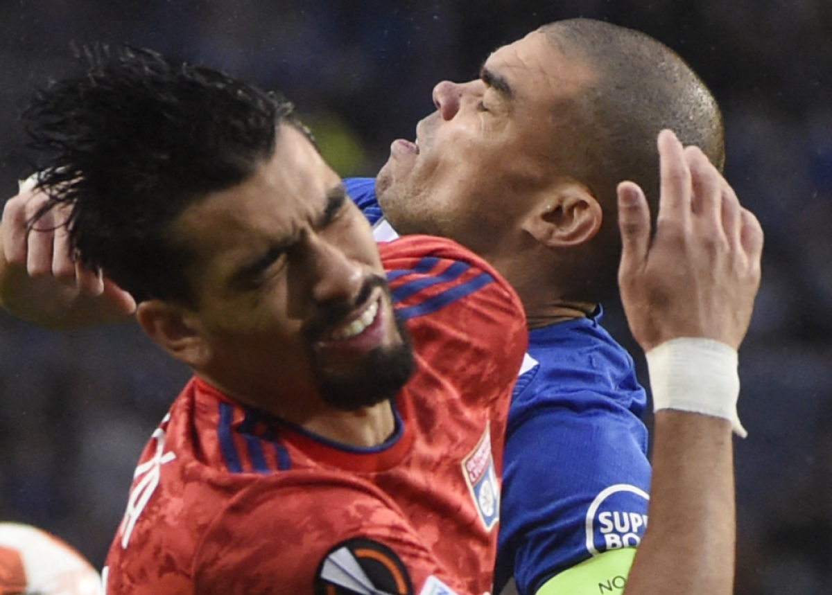 Pepe fue operado en la cabeza tras un duro choque con Lucas Paquetá en la Europa League | Fútbol