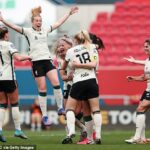Liverpool Women aseguró el ascenso a la Womens Super League con una victoria por 4-2 sobre Bristol