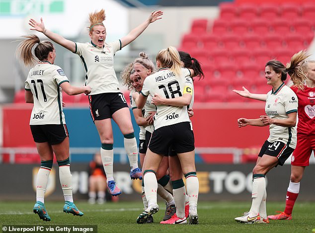 Liverpool Women aseguró el ascenso a la Womens Super League con una victoria por 4-2 sobre Bristol