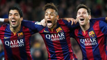 Lionel Messi (FC Barcelona) celebra con su compañero Neymar da Silva Jr (FC Barcelona) y Luis Suárez (FC Barcelona) después de anotar, durante el partido de fútbol de la Liga entre el FC Barcelona y el Atlético de Madrid, en el estadio Camp Nou de Barcelona, ​​España. el 11 de enero de 2015.