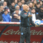 Aficionados del Napoli colocaron pancarta anti-Spalletti afuera del estadio: Fuera