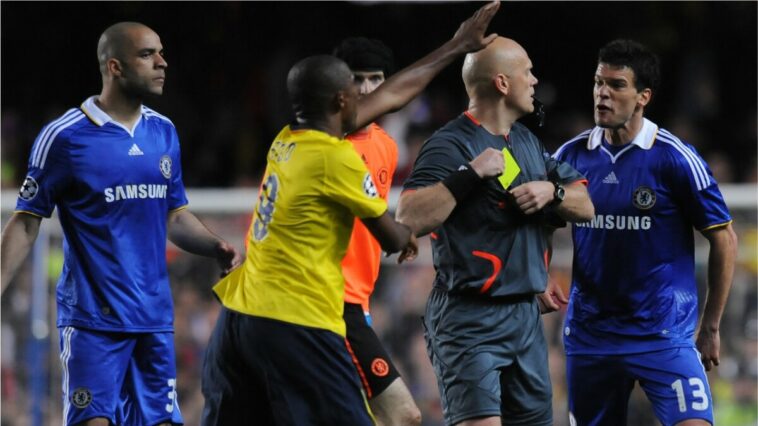 Arbitro del ‘escándalo de Stamford Bridge’ admite que cometió errores en ese partido | Fútbol