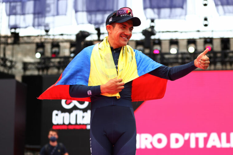Carapaz sigue sonriendo a pesar de la derrota del Giro de Italia en Verona