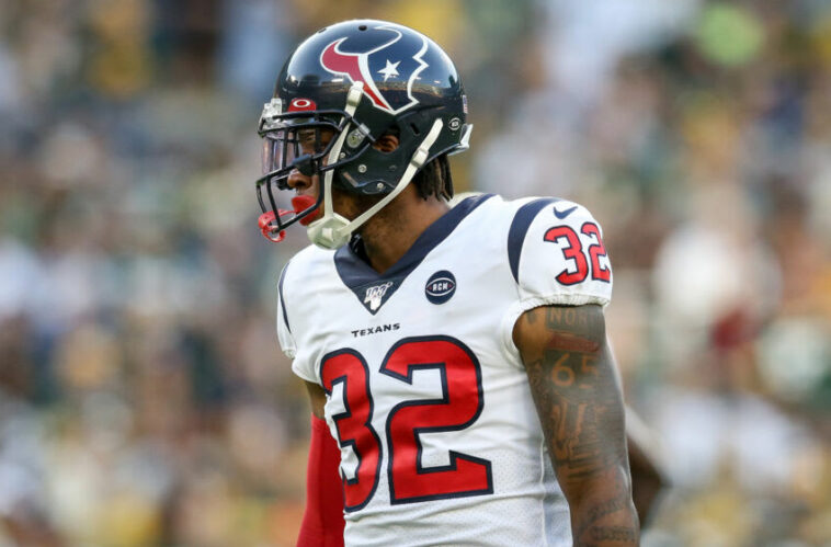 GREEN BAY, WISCONSIN - 8 DE AGOSTO: Lonnie Johnson Jr. #32 de los Houston Texans se alinea para una jugada en el primer cuarto contra los Green Bay Packers durante un juego de pretemporada en Lambeau Field el 8 de agosto de 2019 en Green Bay, Wisconsin.  (Foto de Dylan Buell/Getty Images)