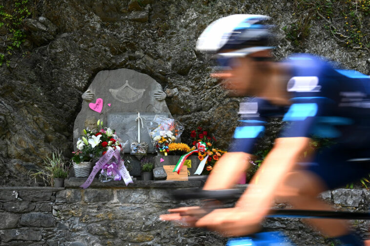 El Giro de Italia recuerda a Wouter Weylandt en su regreso a Passo del Bocco