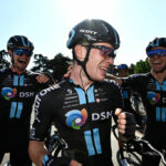El equipo DSM respondió a sus críticos con la victoria en el Giro de Italia